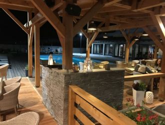 16 Lakes Restaurant