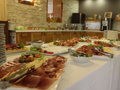 FAMILY WEEK IN LIKA DESTINATION