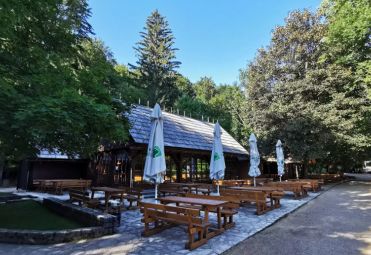 Labudovac buffet