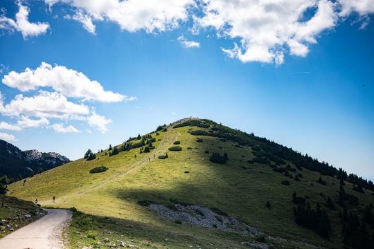 Lika – regija gdje se život doživljava svim osjetilima, a prizori su stvoreni za pamćenje Lika – regija gdje se život doživljava svim osjetilima, a prizori su stvoreni za pamćenje