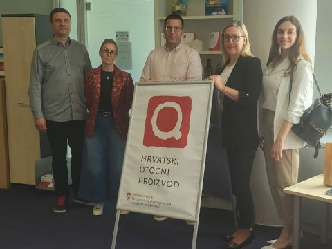 Lika destination - Održan sastanak predstavnika regionalnih oznaka kvalitete Hrvatski otočni proizvod i Lika Quality