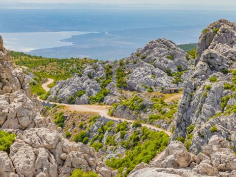 Lika destination - Otkrijte čari Majstorske ceste: od povijesne prometnice do turističkog bisera