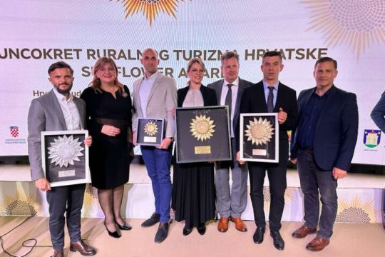 Park prirode Velebit, OPG Vlainić Ivan i Agrovelebit dobitnici su nagrade „Suncokret ruralnog turizma Hrvatske – Sunflower Award“ za 2023.